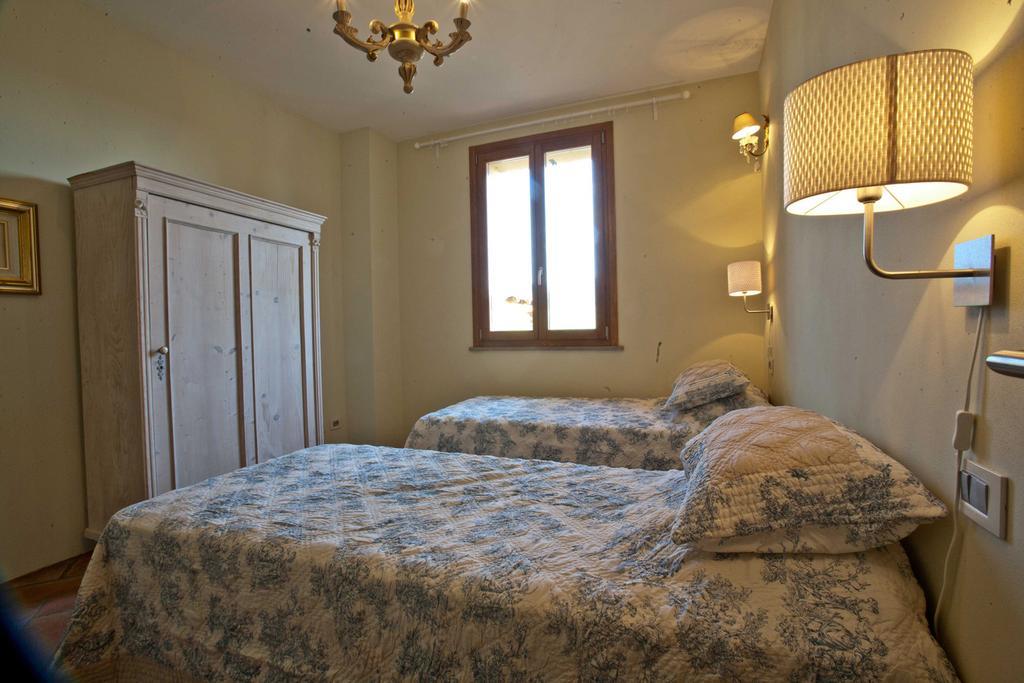 Tuscany Forever Famiglia Apartments Volterra Exterior photo