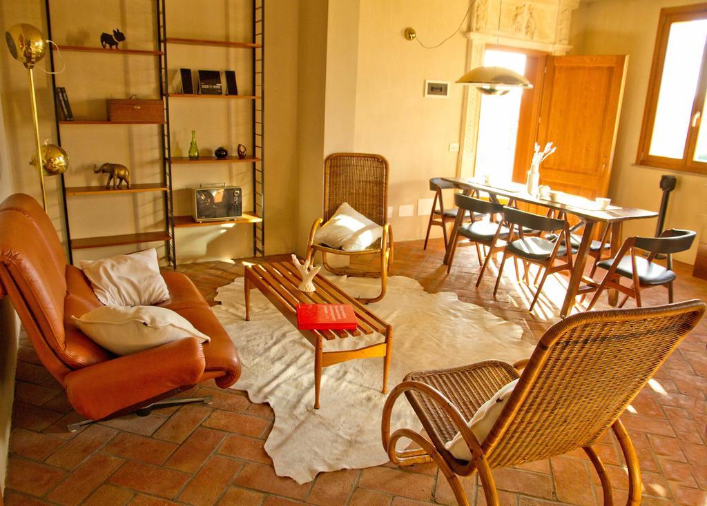 Tuscany Forever Famiglia Apartments Volterra Exterior photo