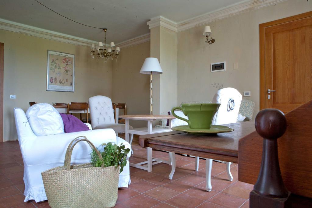 Tuscany Forever Famiglia Apartments Volterra Exterior photo